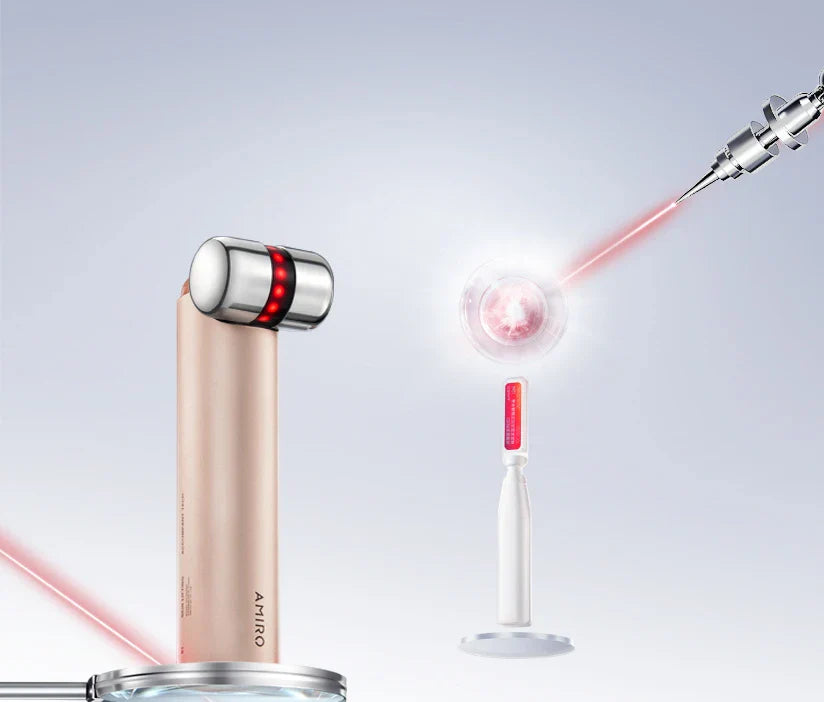 HydraGlow Booster®: Tecnología de luz roja + microcorriente para una piel visiblemente más luminosa